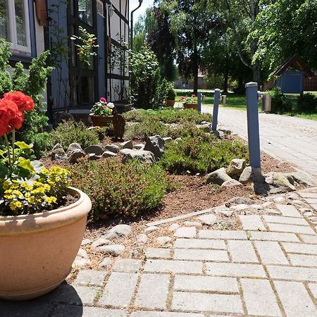 Landhotel Markthof Satemin Вустров Экстерьер фото